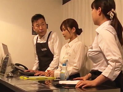 好きな人がいるのに可愛すぎて店長の性奴隷にされてしまったネカフェ店員