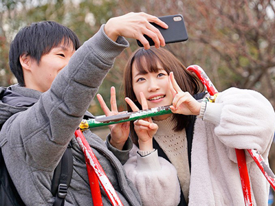 彼氏の先輩に馬乗りプレスされて快楽堕ちする美少女