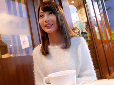 カメラの前で緊張しっぱなしの美少女JDがデビュー