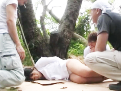 ヤバすぎ！あどけない三つ編みのJKが鬼畜親父に拉致られてエンドレスイラマ