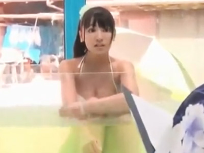 初対面の男と混浴した結果ムラムラしちゃって生ハメしてしまい中出しされちゃったビキニ美女