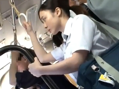 バス内で巨乳JKに痴漢→そのまま公衆の門前でレ〇プ