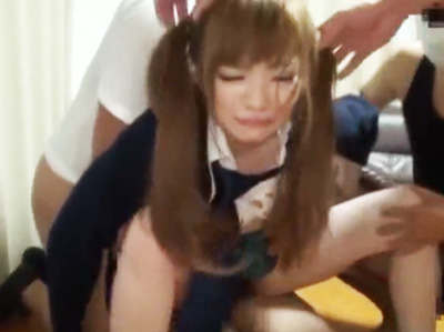 「やめて‥助けてぇ！」逃げる制服美少女を拉致して監禁凌辱する鬼畜な痴漢集団ｗ