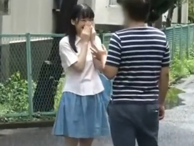 本番なしのはずだったのに結局中出しされちゃう素人娘