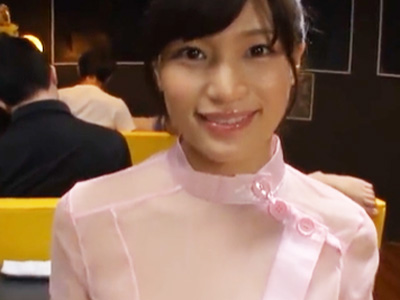 エロいドレスの美人ピンサロ嬢が巨乳丸出しで大量精子をフェラで搾り取りｗ