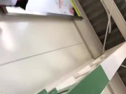 【ＨＤ盗撮動画】マジで可愛い清純美少女の純白パンティ！スカート真下に入り込んだパンチラ映像！