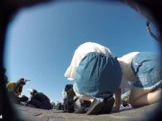 【盗撮動画】某人気テーマパークのシンデレラ城をバックに素人ギャルのパンチラを乱獲するｗｗｗ