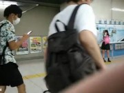 【HD盗撮動画】素人一般人のJKお嬢さんを尾行してスカート捲りパンチラとか危険すぎるだろ！！！