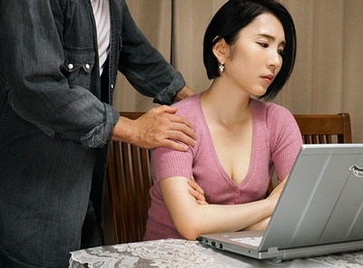 「こんな関係…///」ダメだとは分かっていながら娘彼氏のパワフルチンポに毎日抱かれている美女ママ
