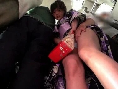 MM号ハメたばかりの素人さんをつけ回して痴漢中出し！