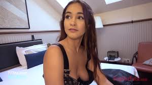 ヤリマンのスペイン美女に2回中出し！