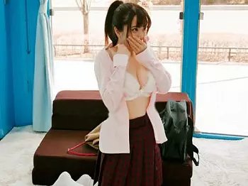 下着メーカーのモニターのはずがハメられちゃうJK