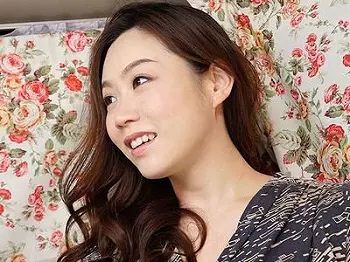 セレブな奥様をアンケートで声掛けし口説いてセックス
