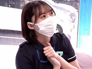 元気な男性に迫られてハメられちゃう看護師さん